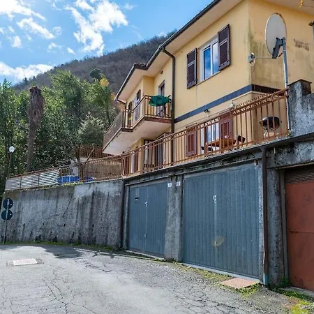 Vakantiehuis *casetta Nel Verde Tra 5 Terre E Portofino* *